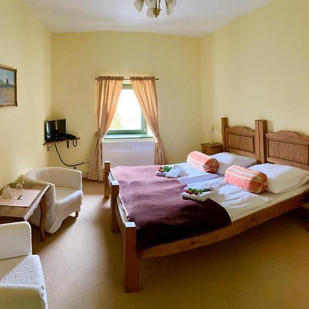 Hotel Opat Kutna Hora Luaran gambar