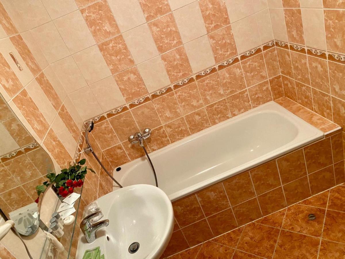 Hotel Opat Kutna Hora Luaran gambar