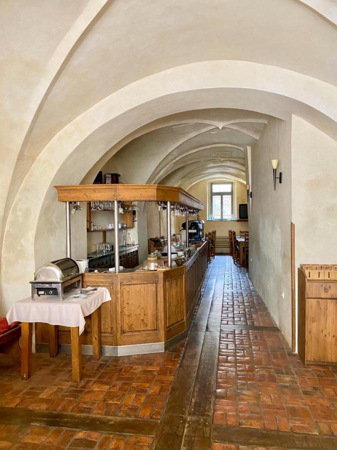 Hotel Opat Kutna Hora Luaran gambar